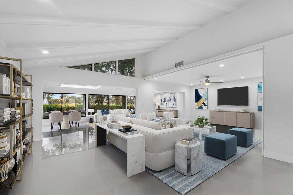 Photo of 29 Bristol Lane, Boynton Beach, FL 33436 (MLS # R11033628)