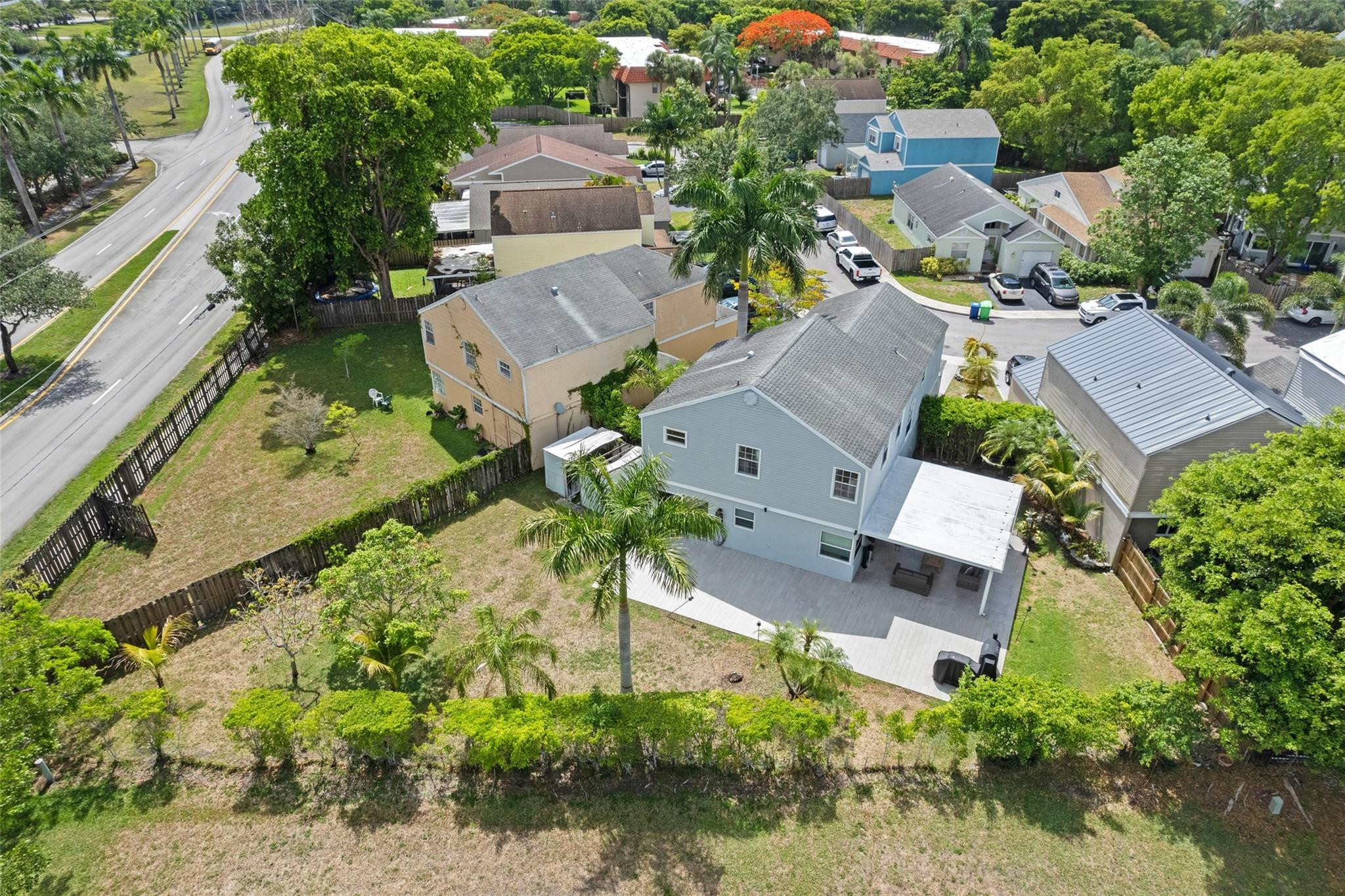 HAMPTON LAKES - Residential