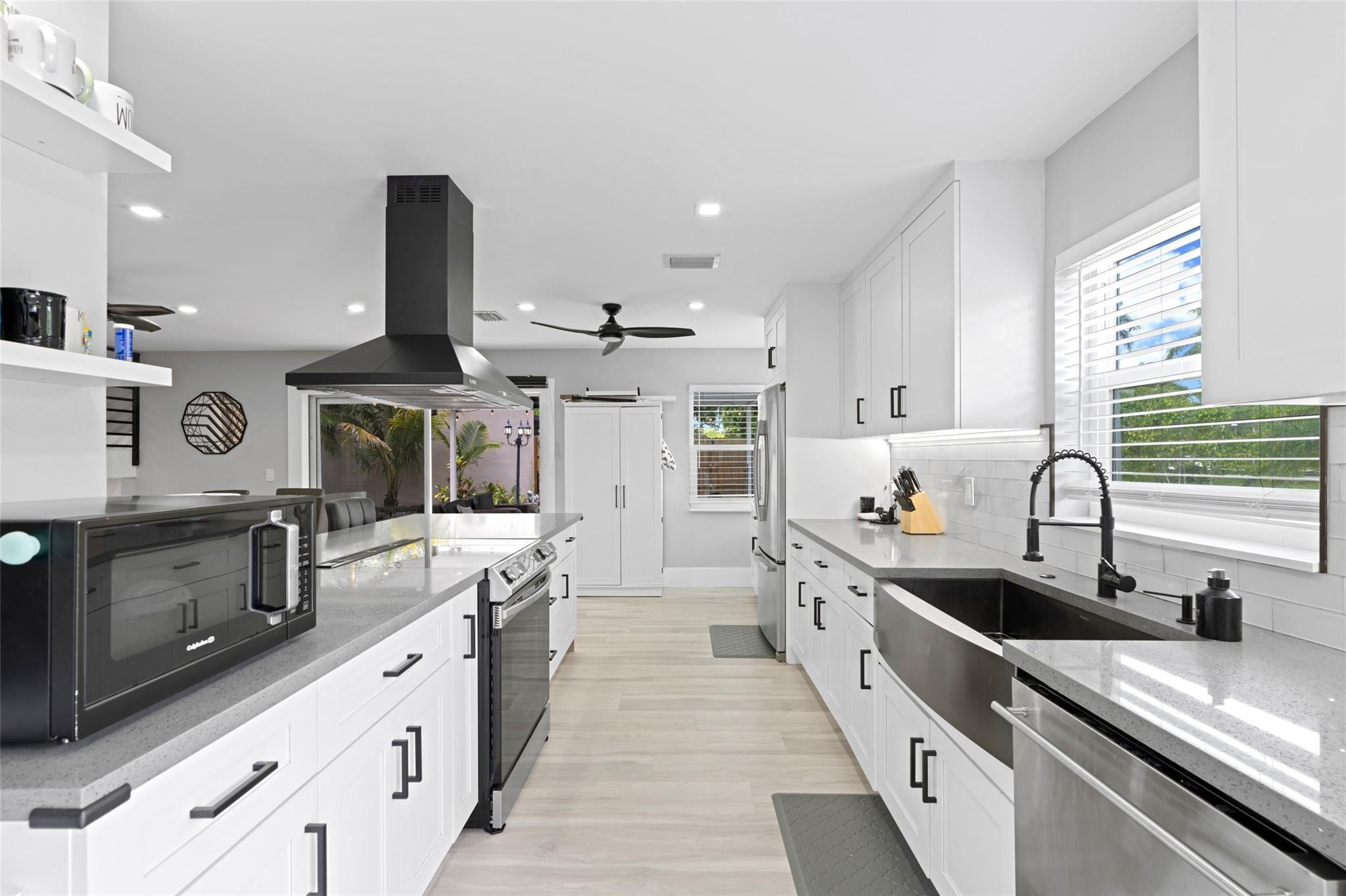 HAMPTON LAKES - Residential