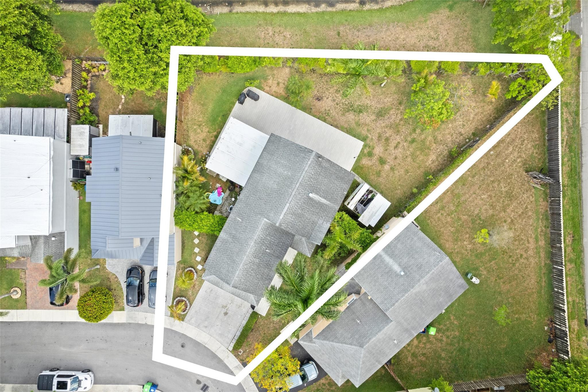 HAMPTON LAKES - Residential