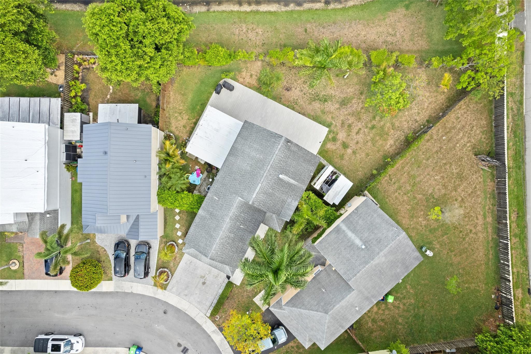 HAMPTON LAKES - Residential