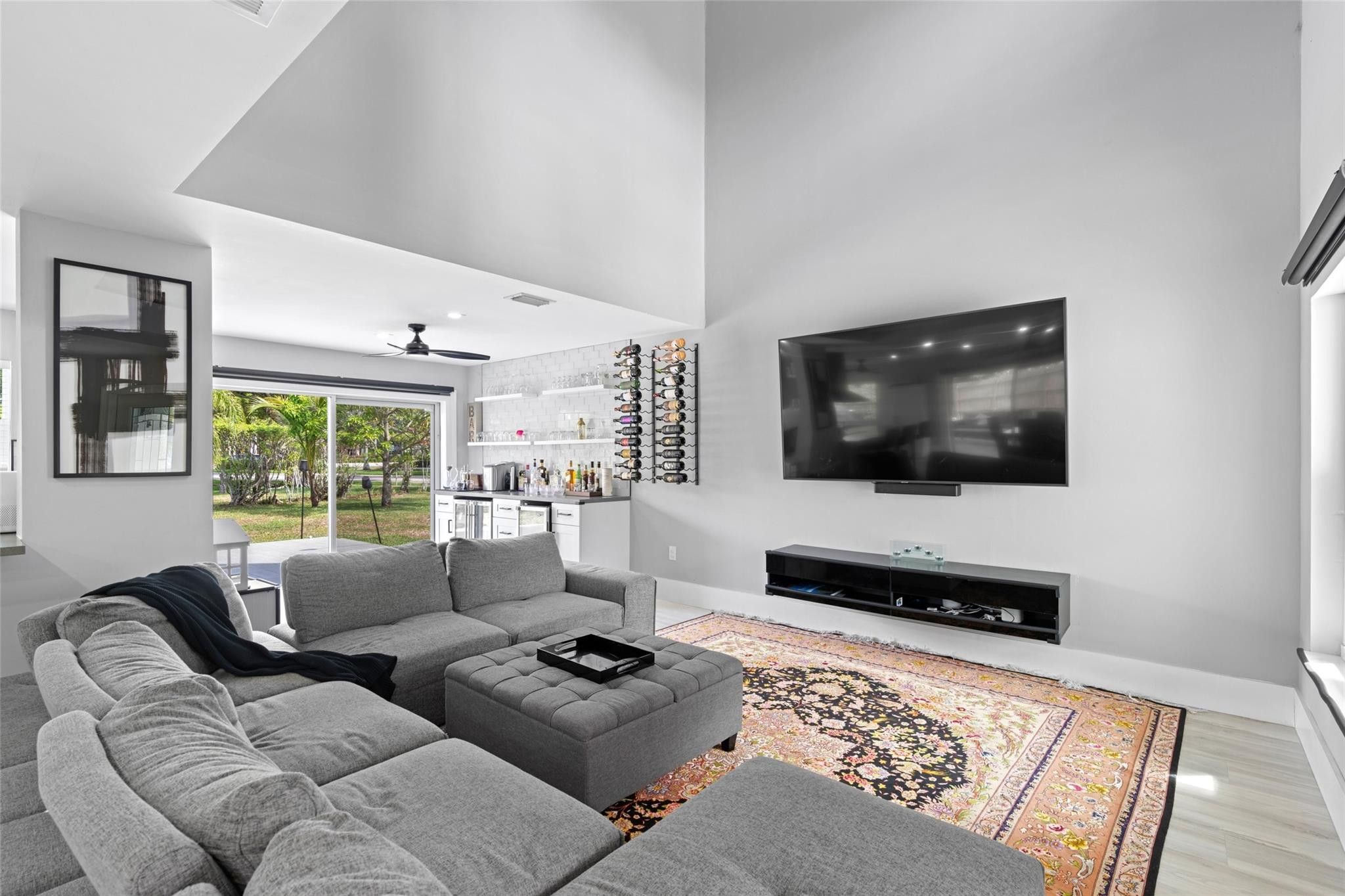 HAMPTON LAKES - Residential