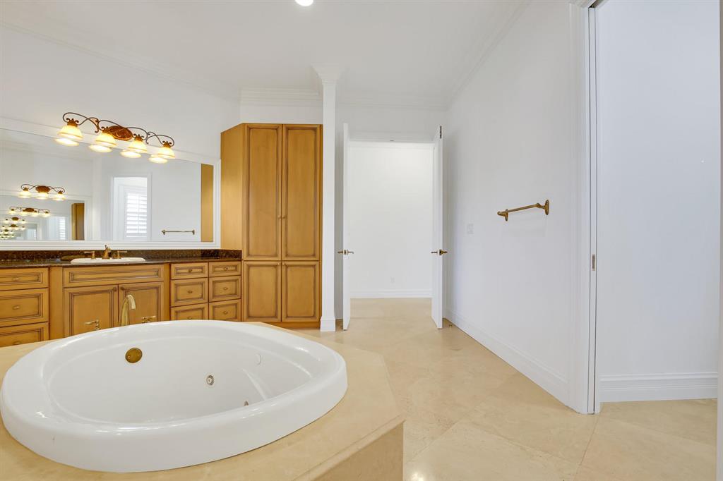 ANCHORAGE POINT - Residential