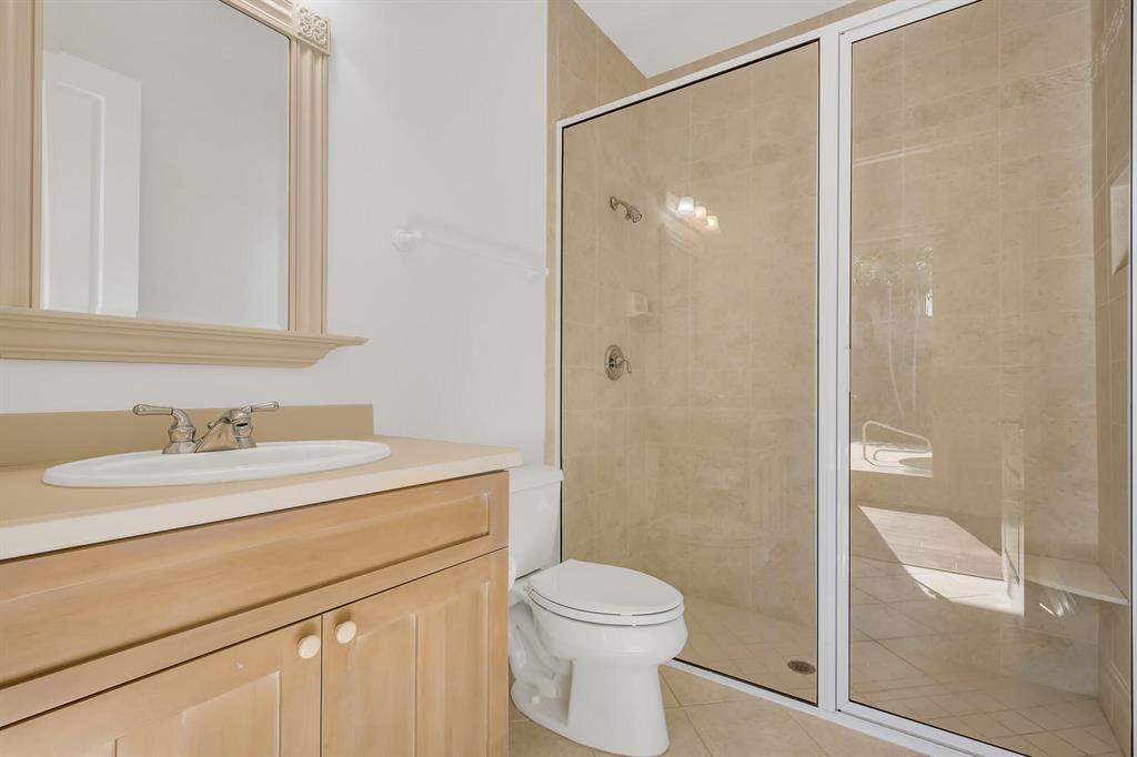 ANCHORAGE POINT - Residential