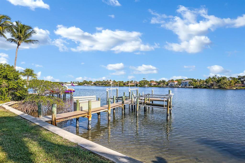 ANCHORAGE POINT - Residential