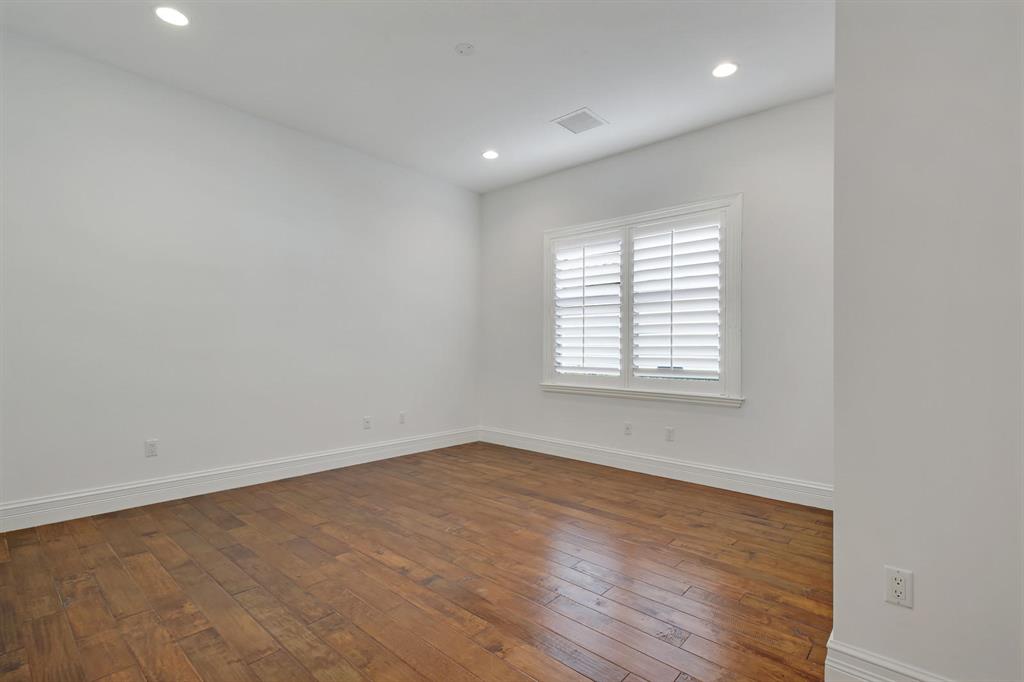 ANCHORAGE POINT - Residential