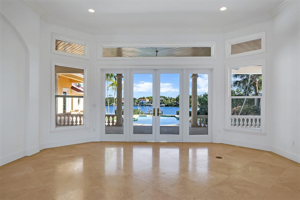 ANCHORAGE POINT - Residential