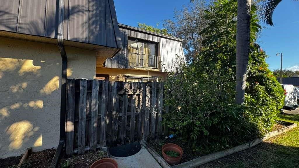 Photo of 2494 Waterside Drive #4c, Lake Worth, FL 33461 (MLS # F10538569)