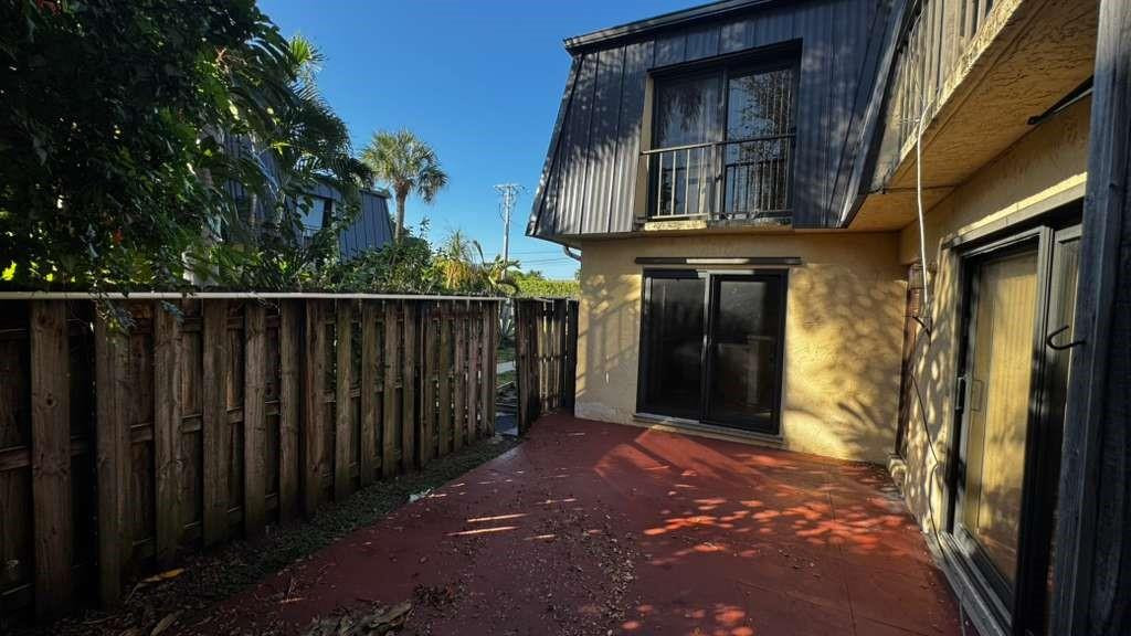 View photos, virtual tours, details... 2494 Waterside Drive 4c