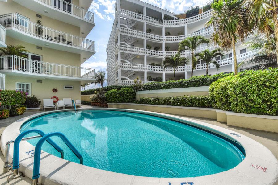 ONE ROYAL PALM WAY COND D - Residential