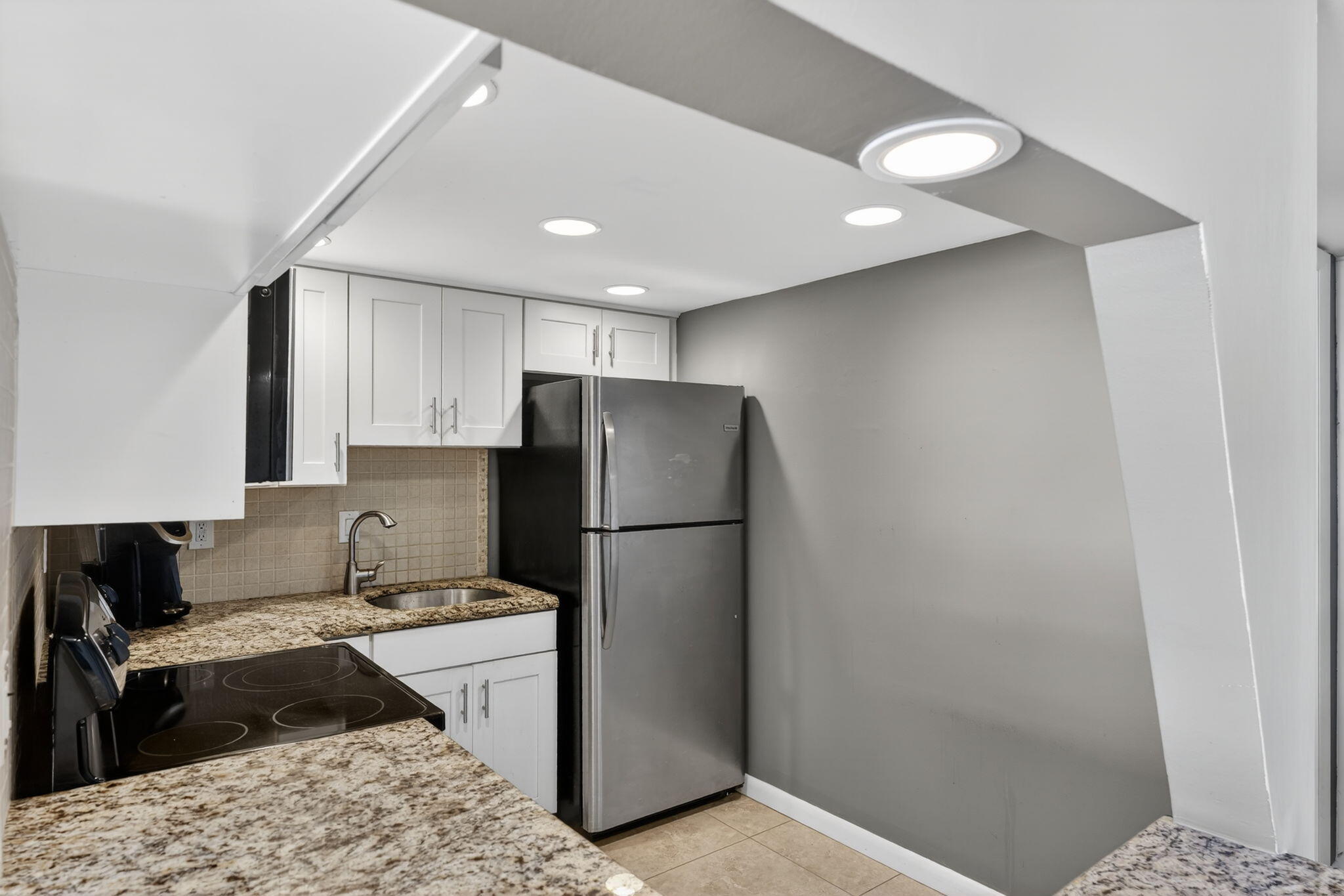 WINDSOR PARK NORTH CONDOMINIUMS - Residential