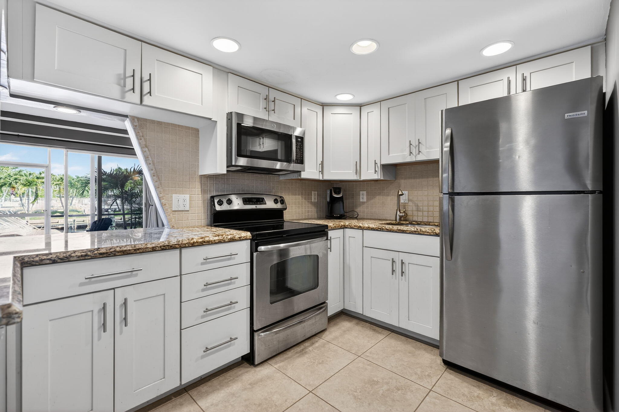 WINDSOR PARK NORTH CONDOMINIUMS - Residential