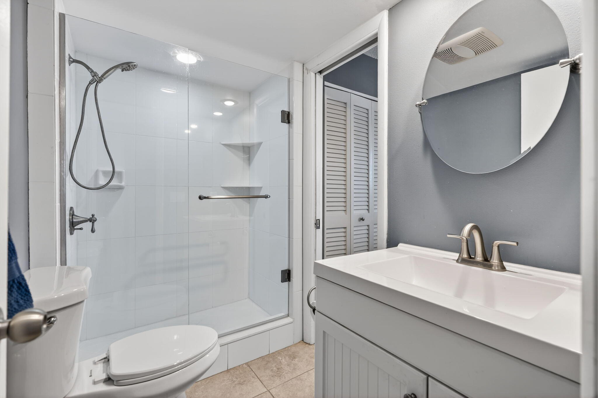 WINDSOR PARK NORTH CONDOMINIUMS - Residential