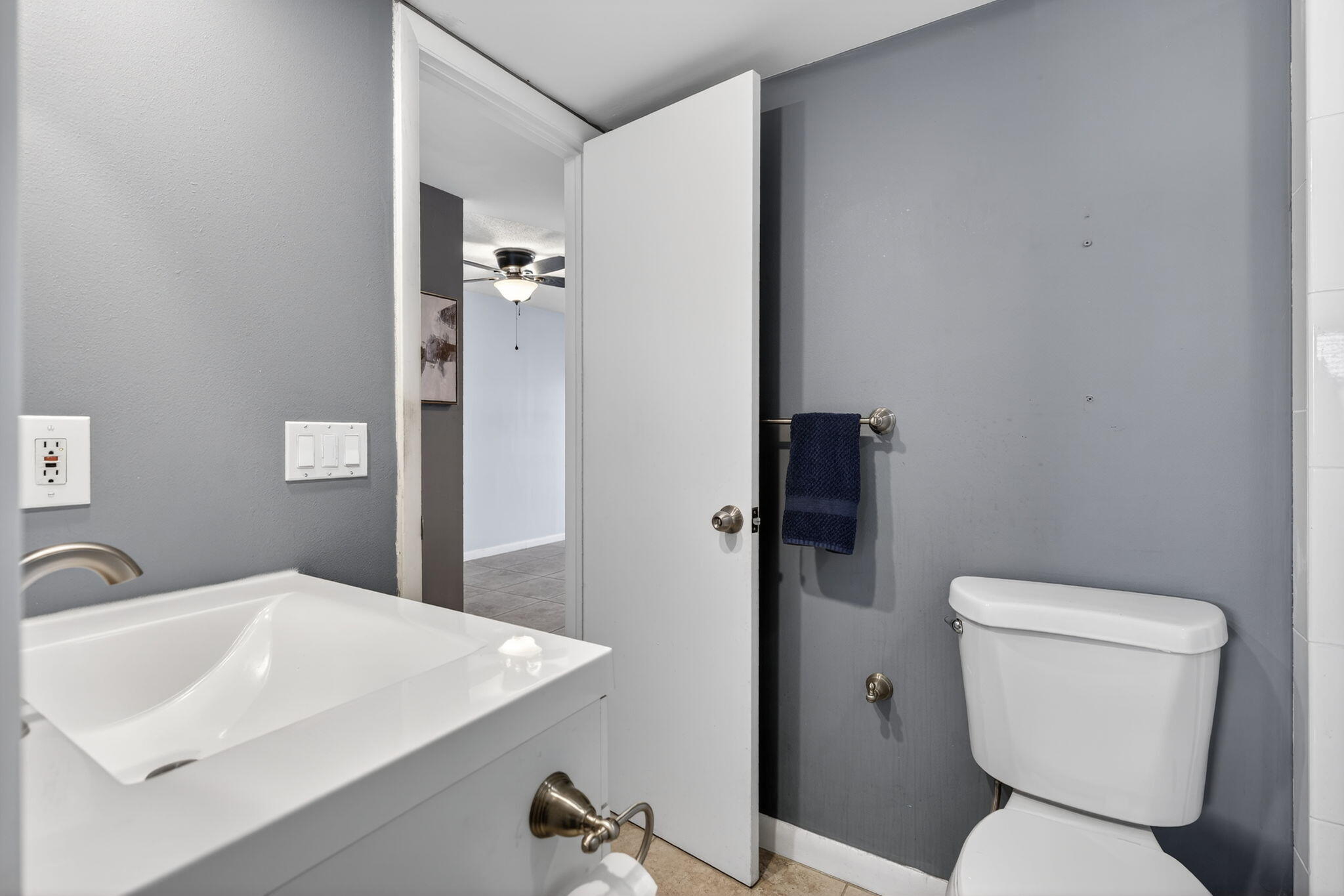 WINDSOR PARK NORTH CONDOMINIUMS - Residential