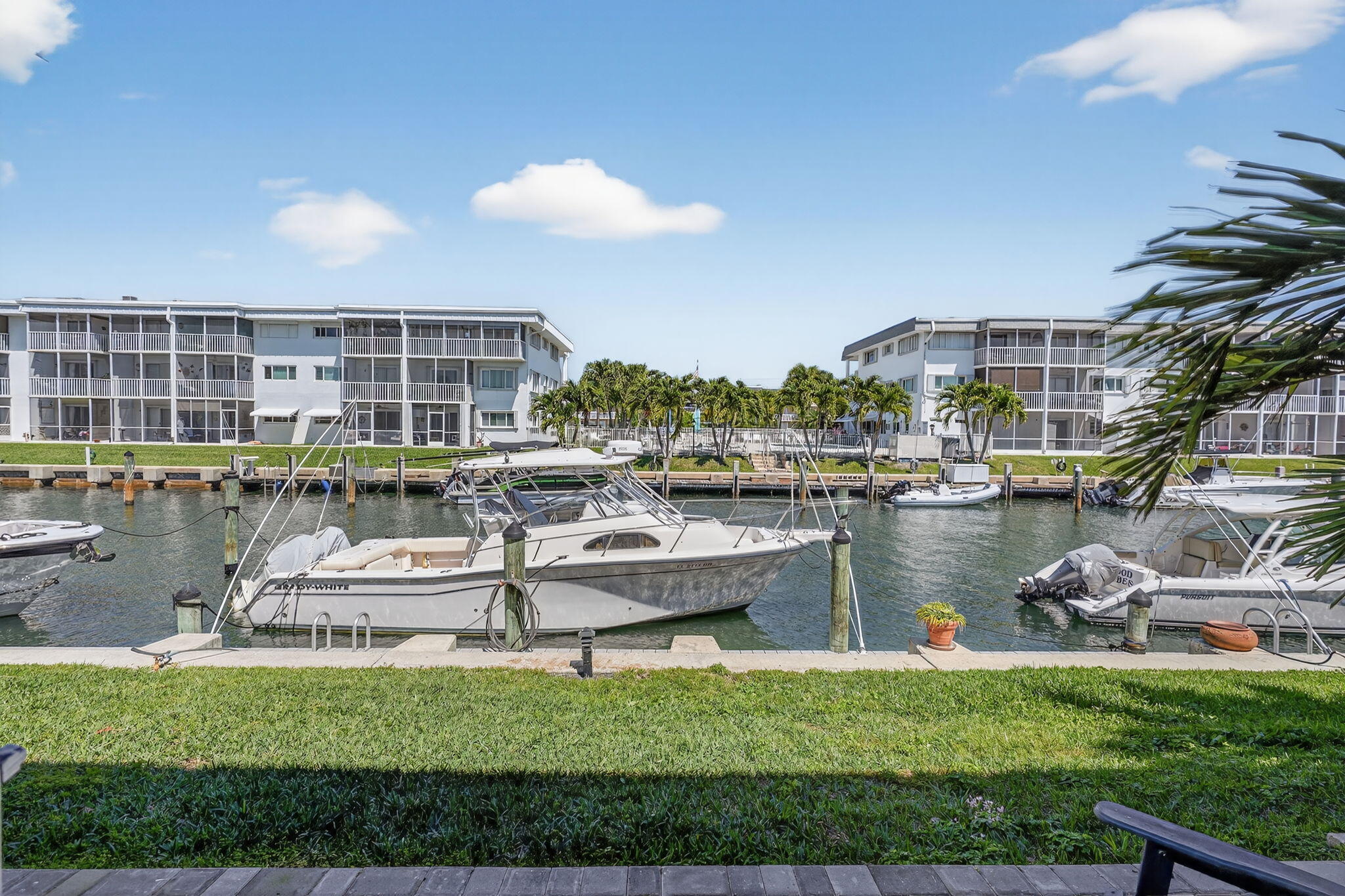 WINDSOR PARK NORTH CONDOMINIUMS - Residential