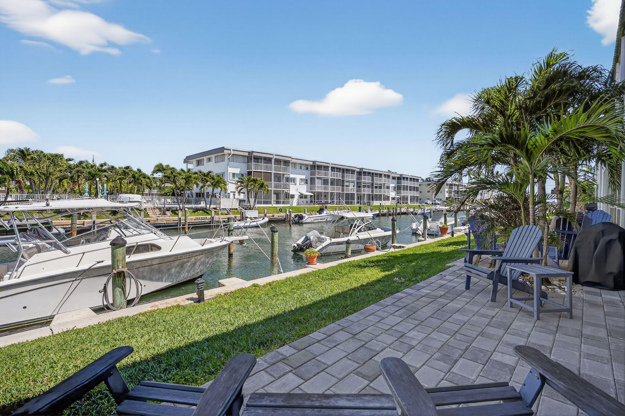 WINDSOR PARK NORTH CONDOMINIUMS - Residential