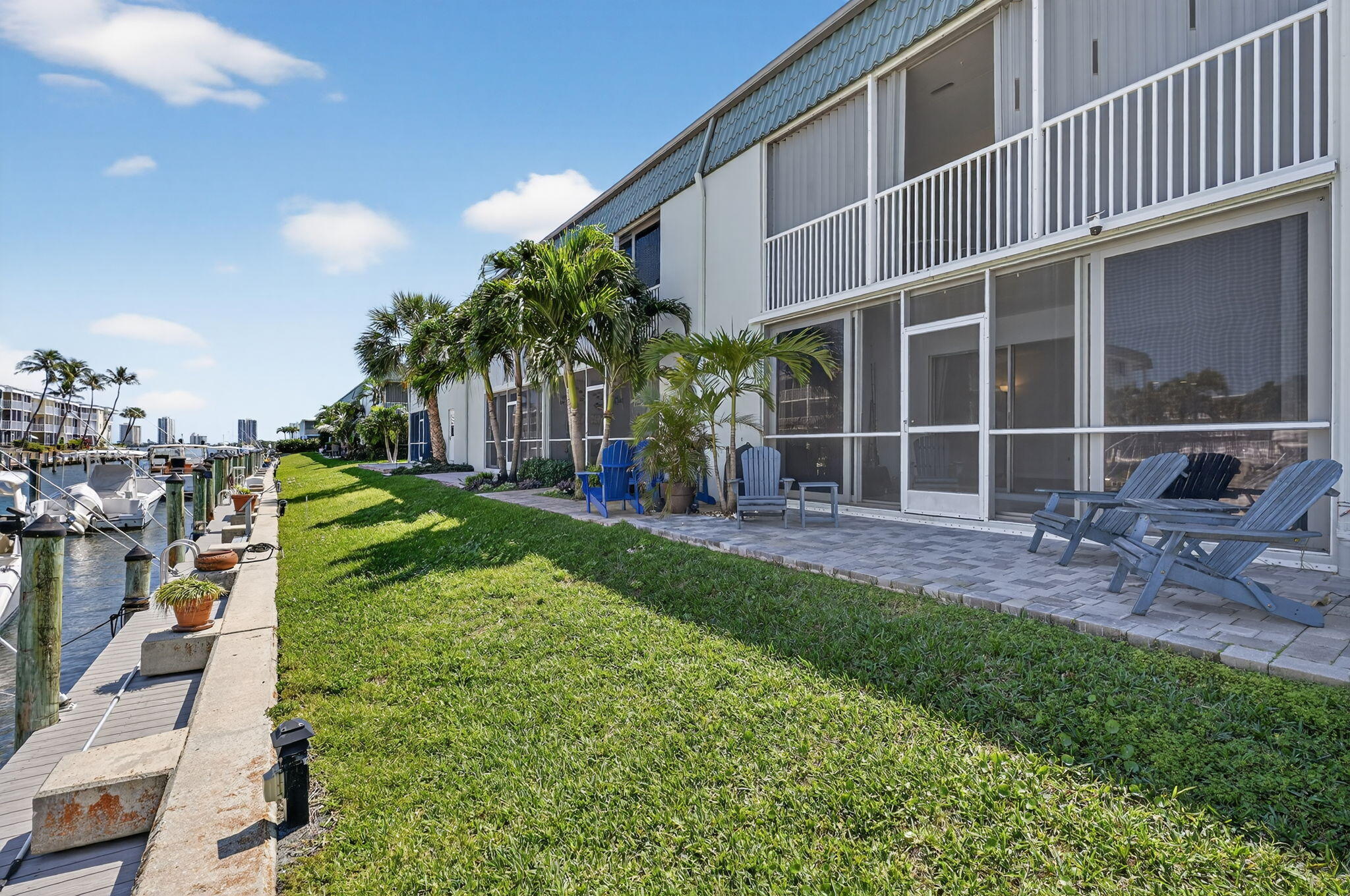 WINDSOR PARK NORTH CONDOMINIUMS - Residential