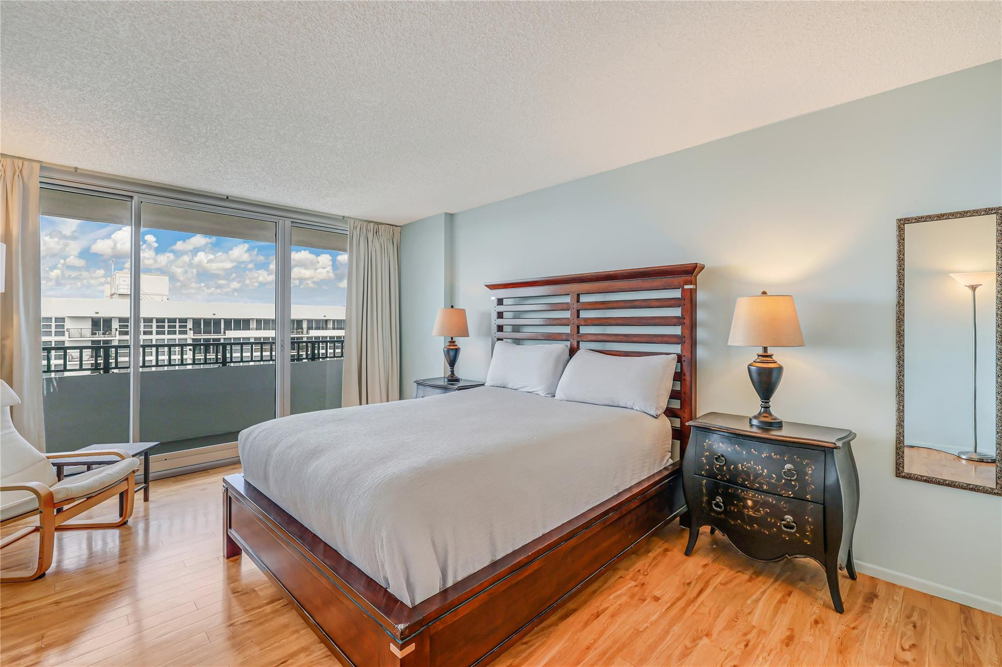 SILVER THATCH ATLANTIC PLAZA - Residential Lease