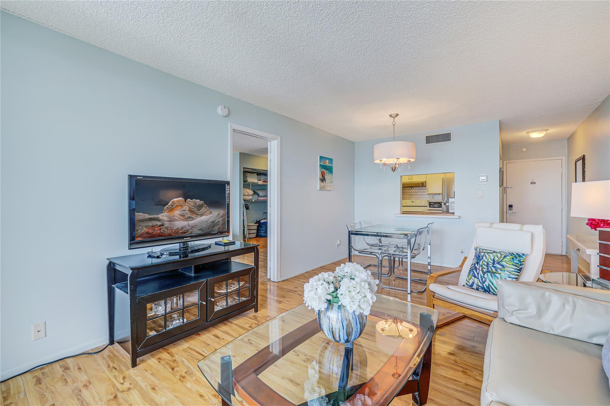 SILVER THATCH ATLANTIC PLAZA - Residential Lease