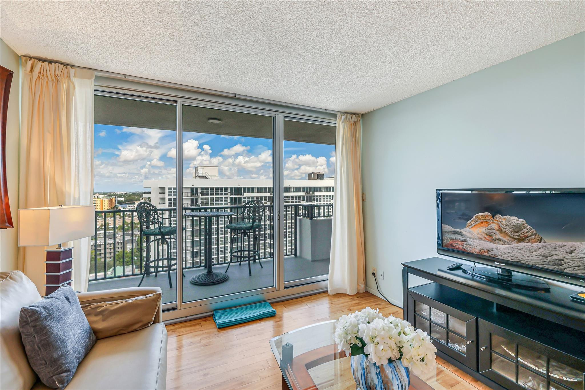 SILVER THATCH ATLANTIC PLAZA - Residential Lease