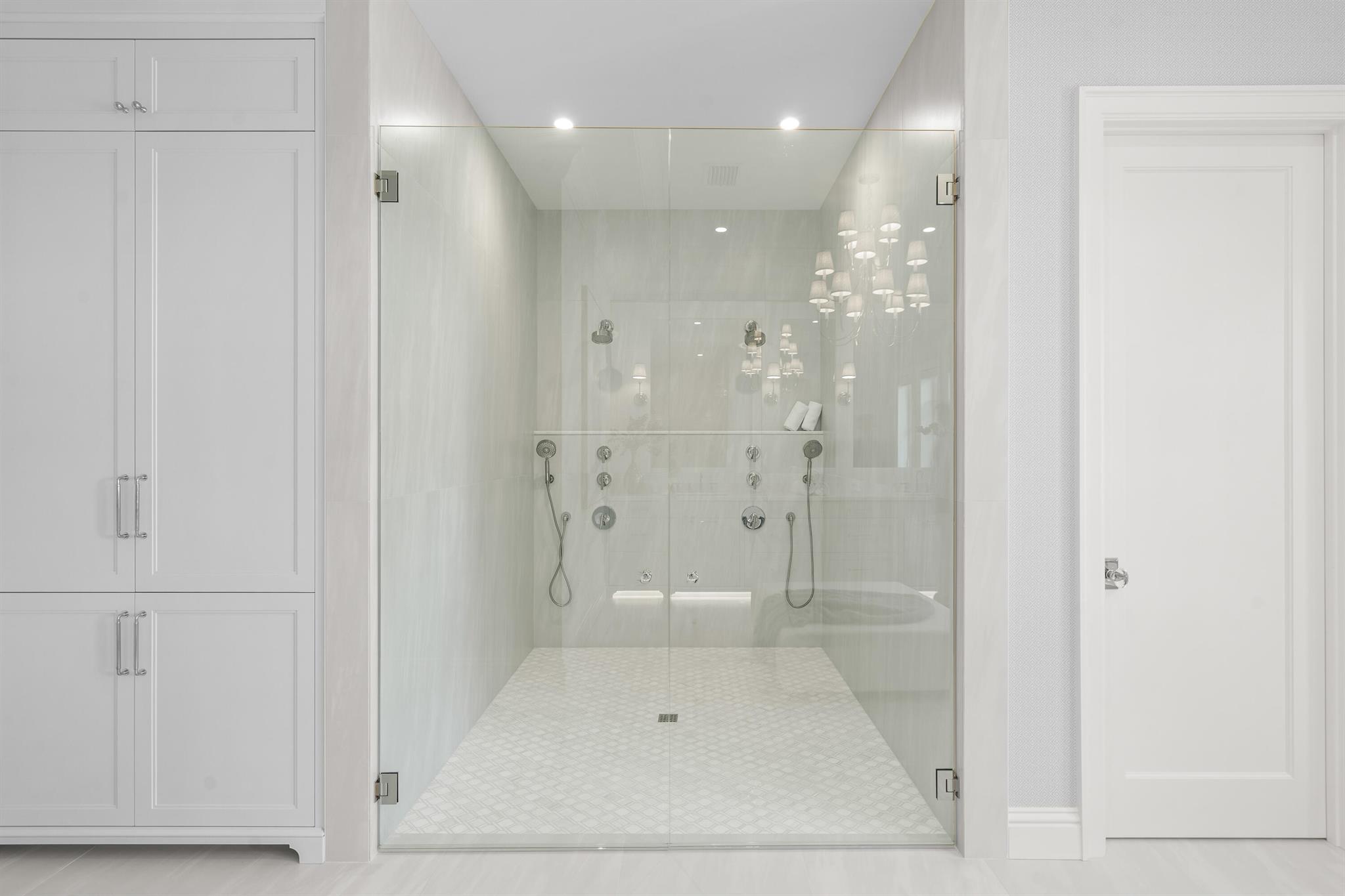 MONCEAUX - Residential