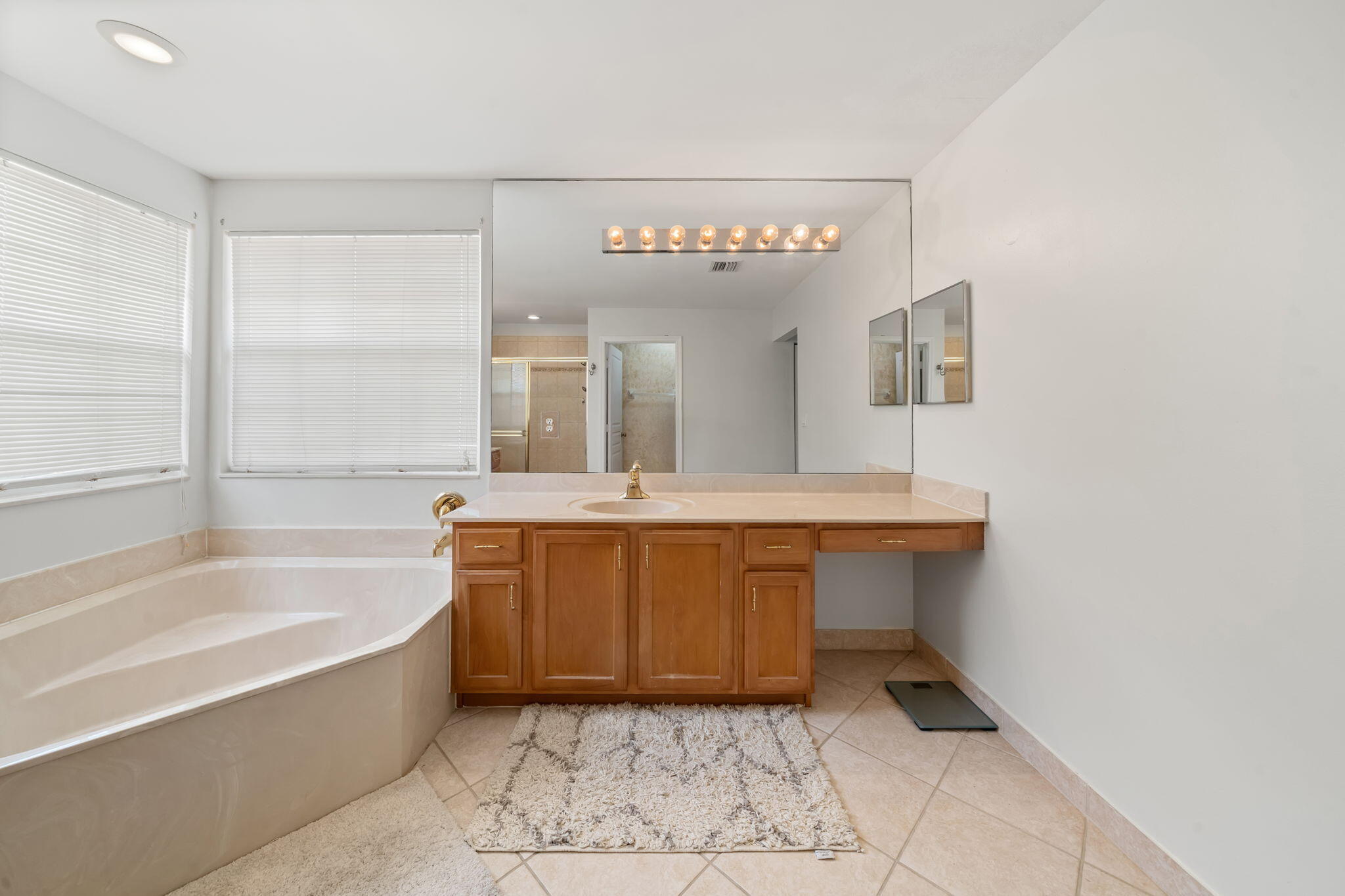 NAUTICA ISLES 2 - Residential Lease