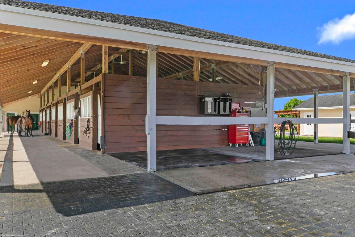 Palm Beach Point - Sunglade - Residential