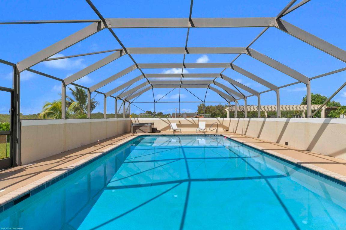 Palm Beach Point - Sunglade - Residential