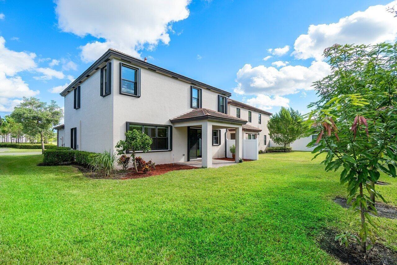 SILVERWOOD ESTATES - Residential Lease