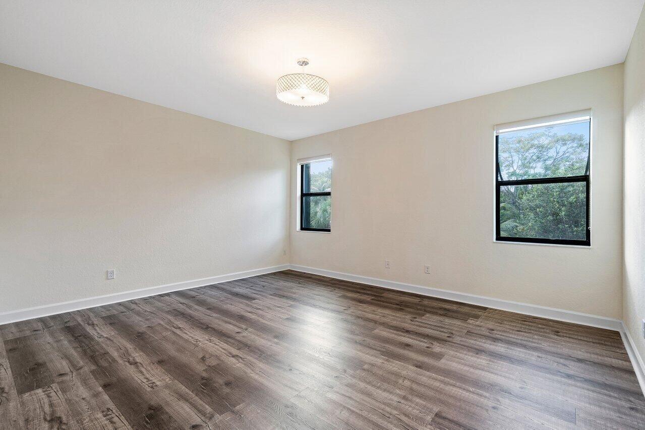 SILVERWOOD ESTATES - Residential Lease