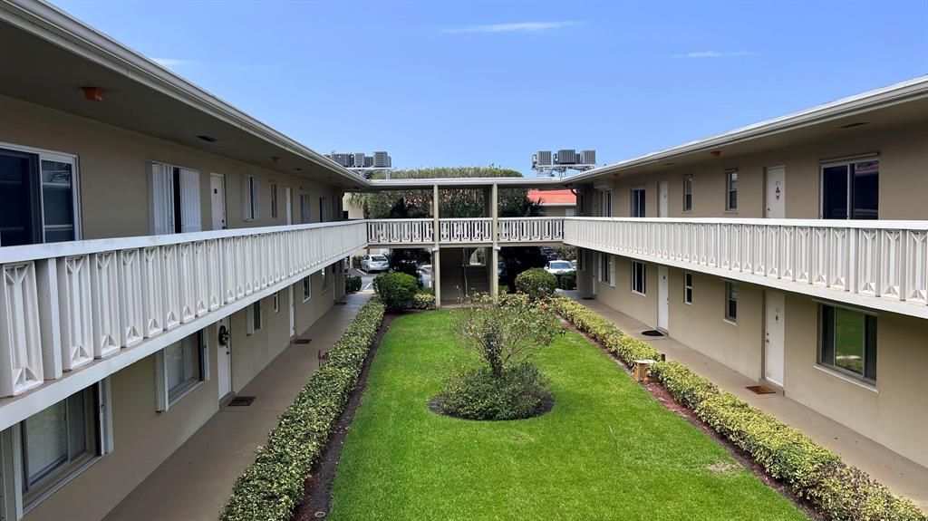 Photo of 419 Us Highway 1 #215, North Palm Beach, FL 33408 (MLS # R10885814)