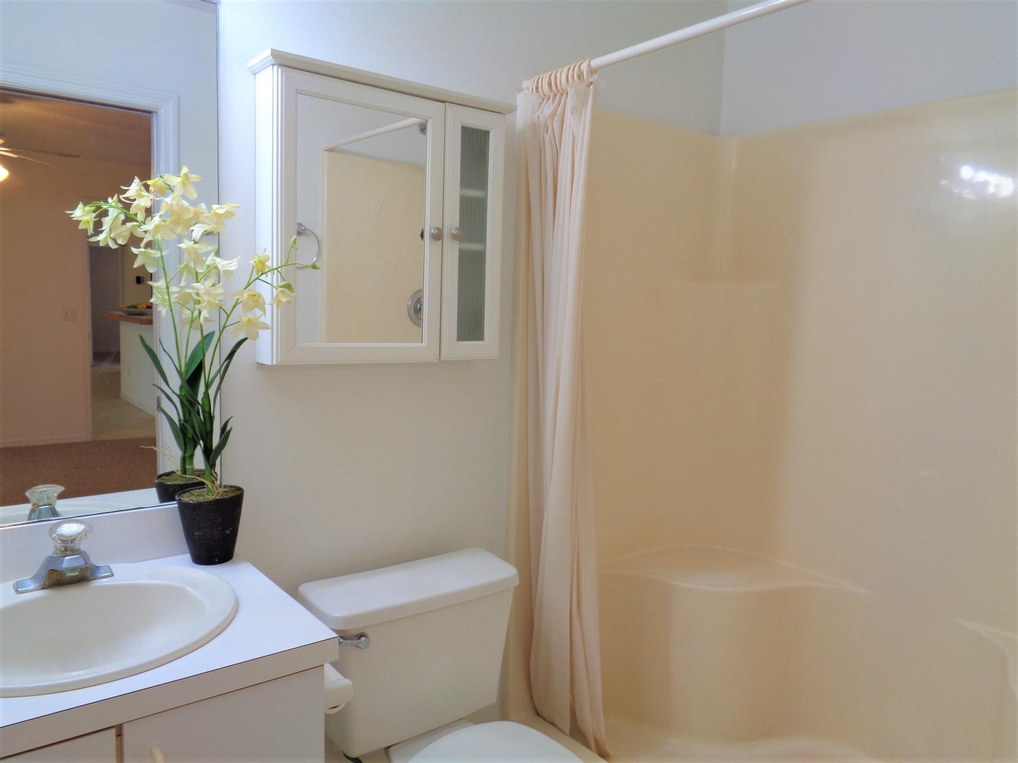 VERO BEACH HIGHLANDS UNIT - Residential Lease