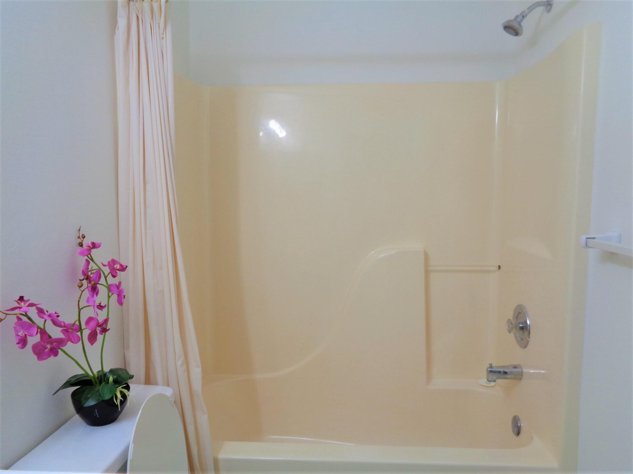 VERO BEACH HIGHLANDS UNIT - Residential Lease