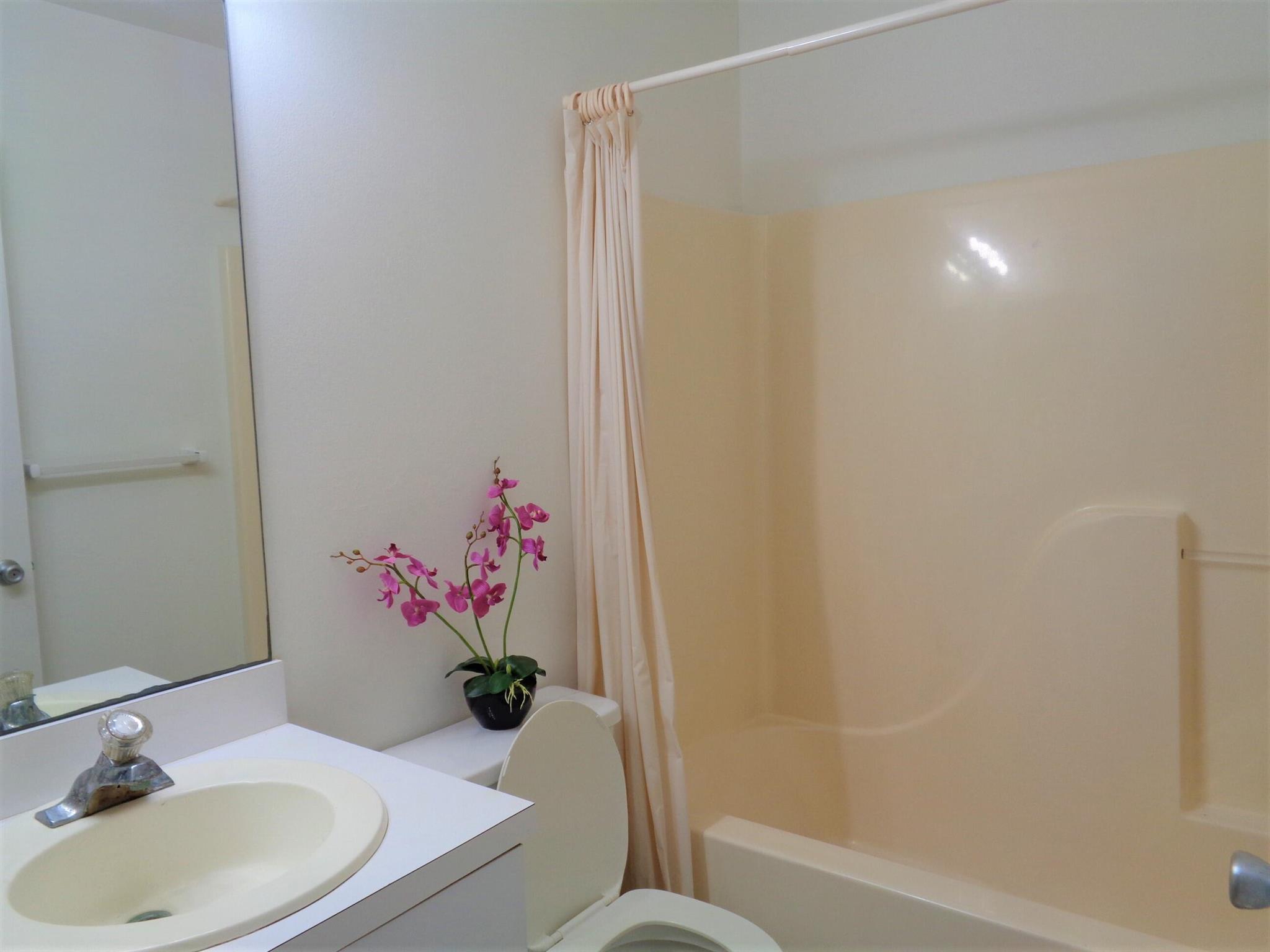 VERO BEACH HIGHLANDS UNIT - Residential Lease
