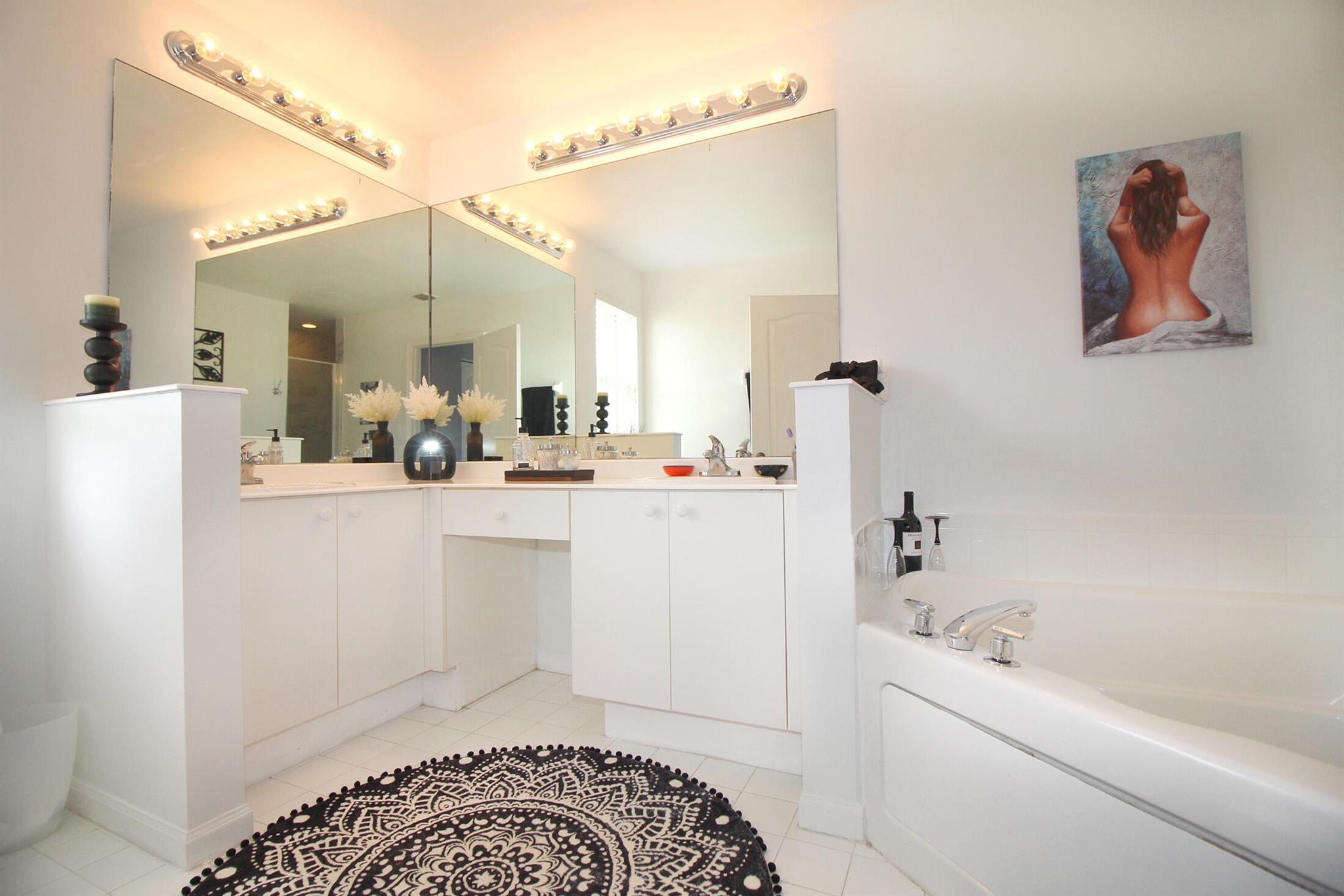 THOROUGHBRED LAKE ESTATES - Residential Lease