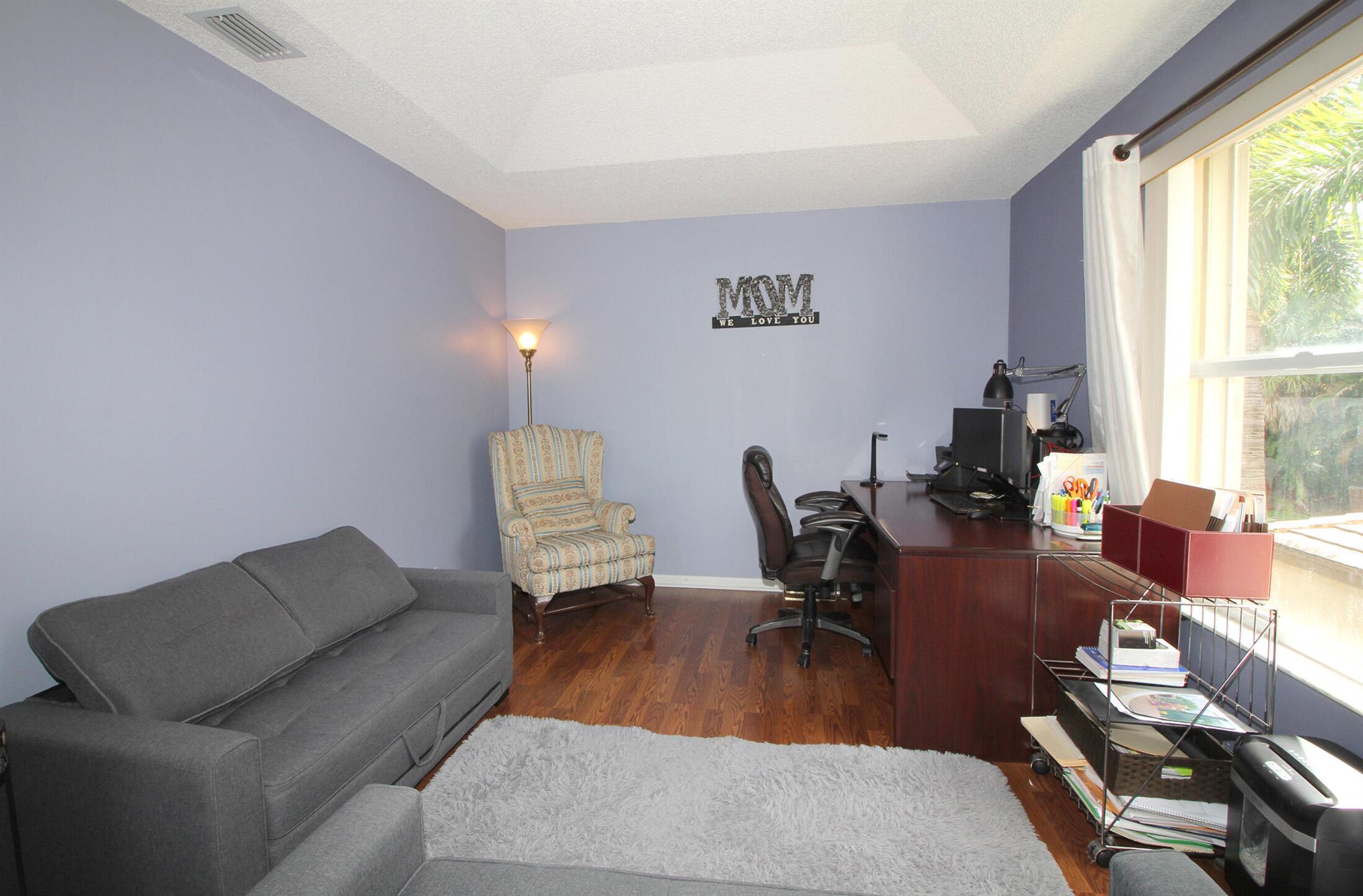 THOROUGHBRED LAKE ESTATES - Residential Lease