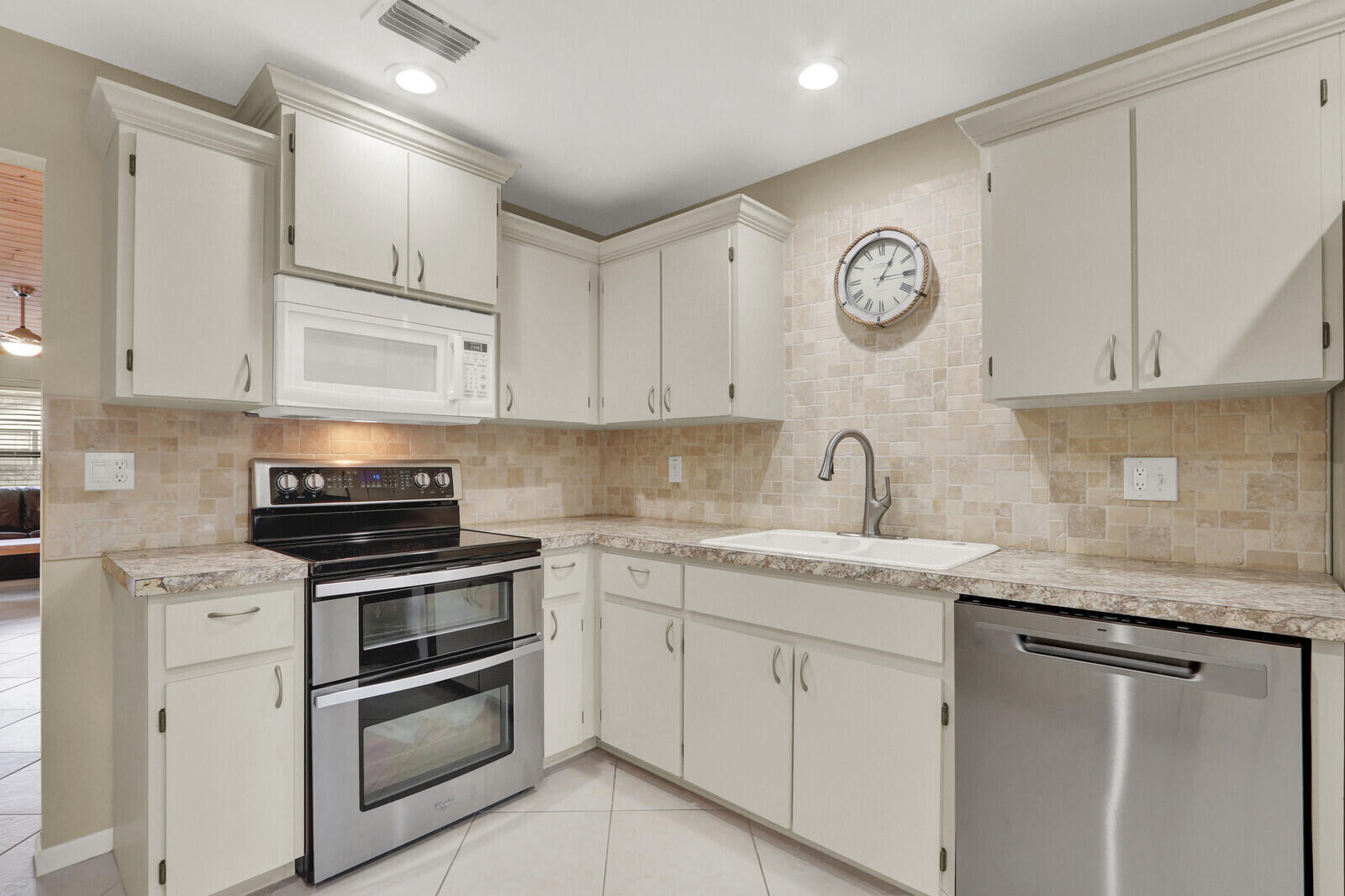 VILLAS OF HOBE SOUND CONDO - Residential