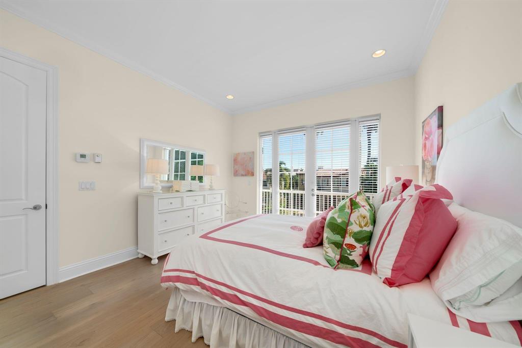 SEABREEZE ISLES - Residential