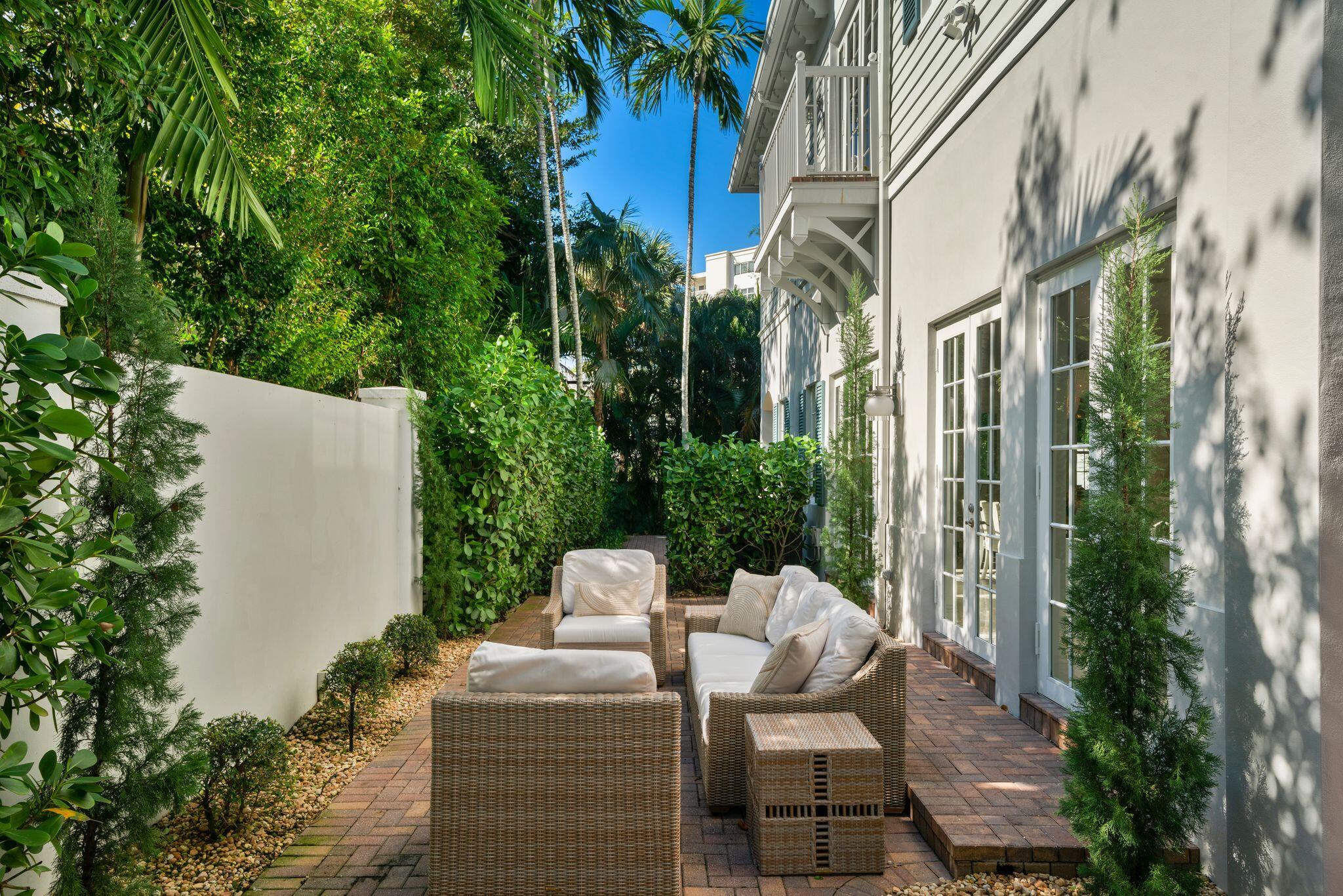 SEABREEZE ISLES - Residential