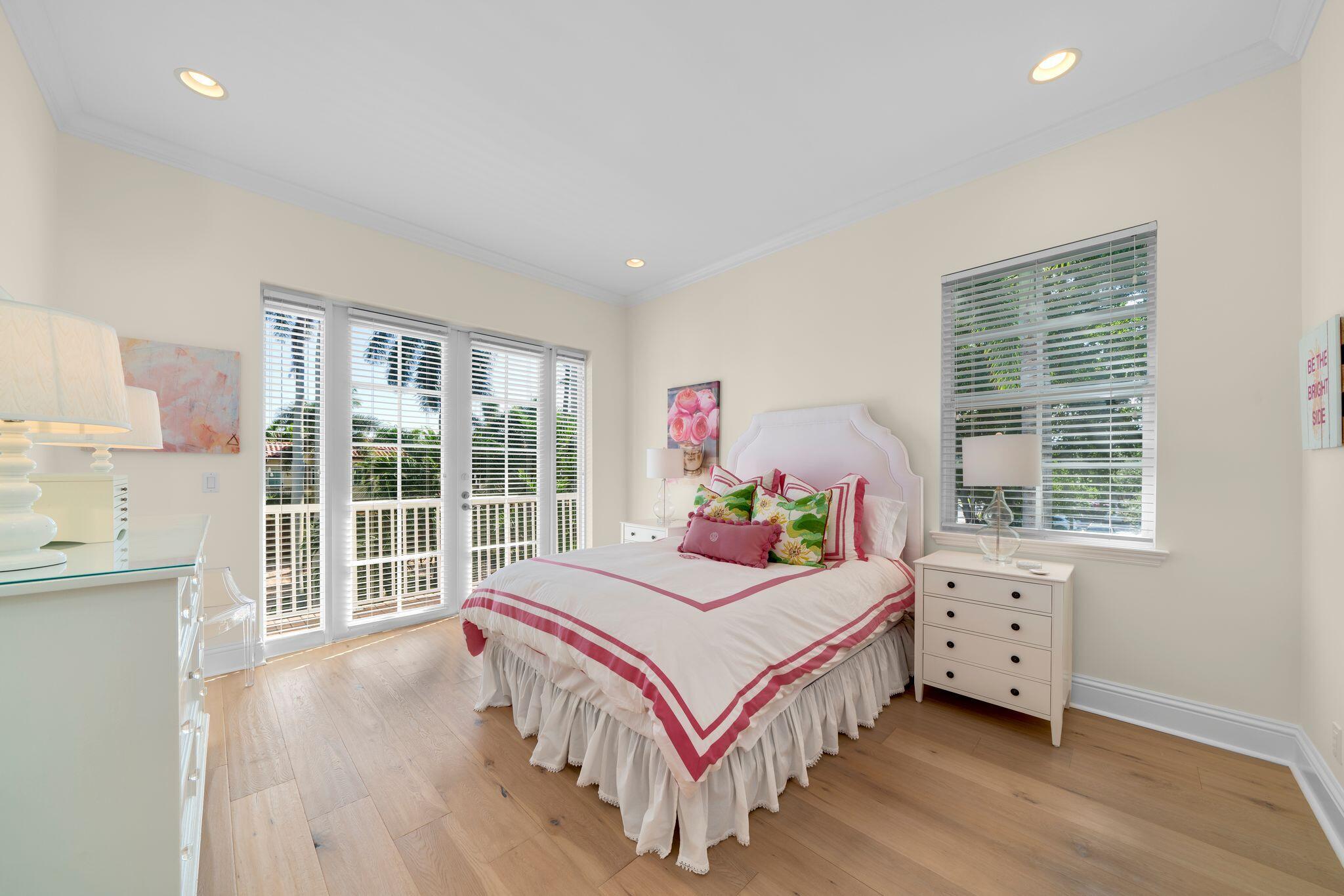 SEABREEZE ISLES - Residential