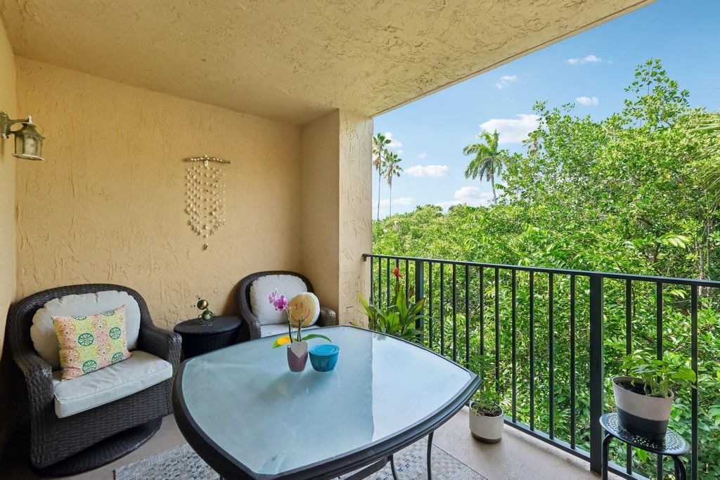 Photo of 300 Scotia Drive #3040, Hypoluxo, FL 33462 (MLS # F10481642)