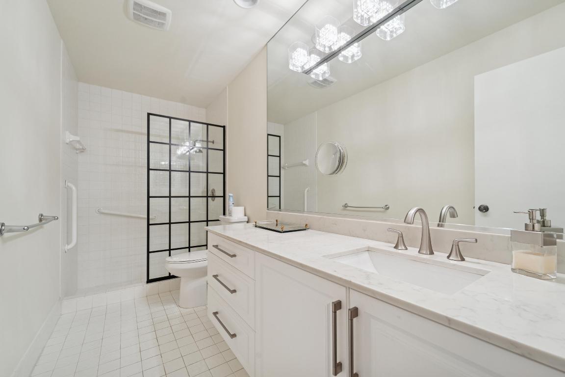 HUNTINGTON POINTE - Residential