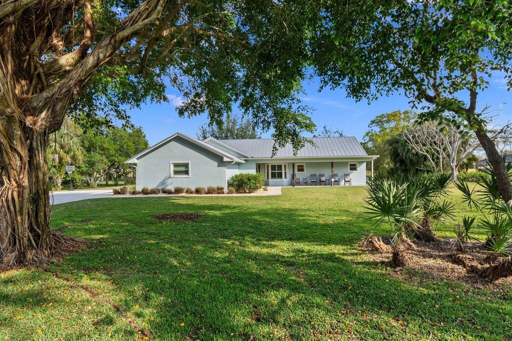 Photo of 3591 SW Bimini Circle N, Palm City, FL 34990 (MLS # R11062304)