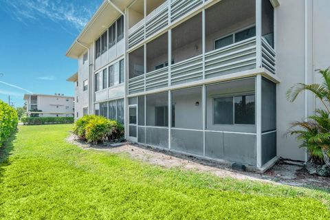 Tiny photo for 2647 Garden Drive #101, Lake Worth, FL 33461 (MLS # R11141133)