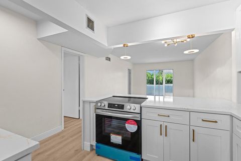 Tiny photo for 2647 Garden Drive #101, Lake Worth, FL 33461 (MLS # R11141133)