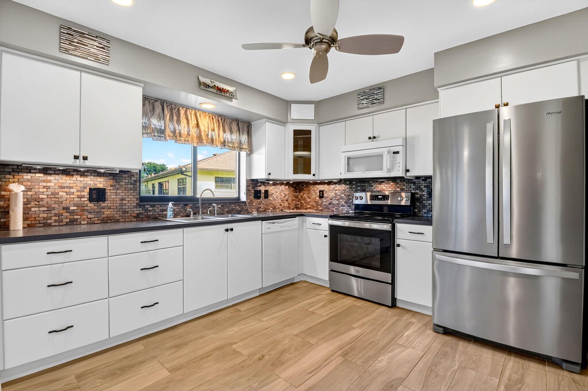GREENTREE VILLAS CONDO - Residential Lease