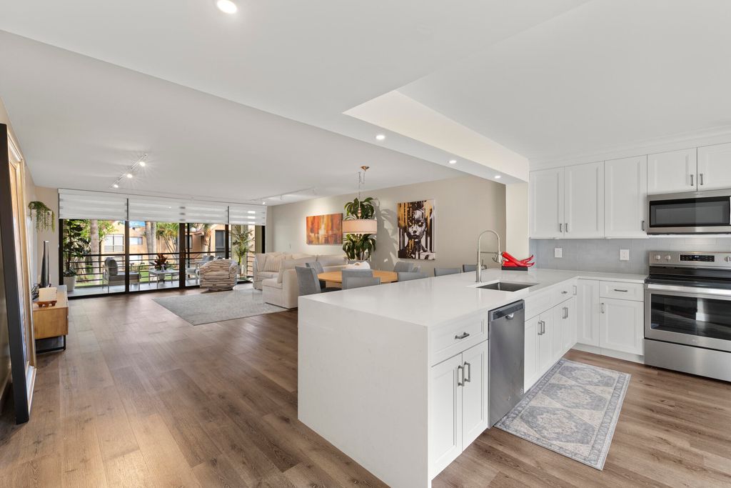 Photo of 11296 Green Lake Drive #204, Boynton Beach, FL 33437 (MLS # R11142302)