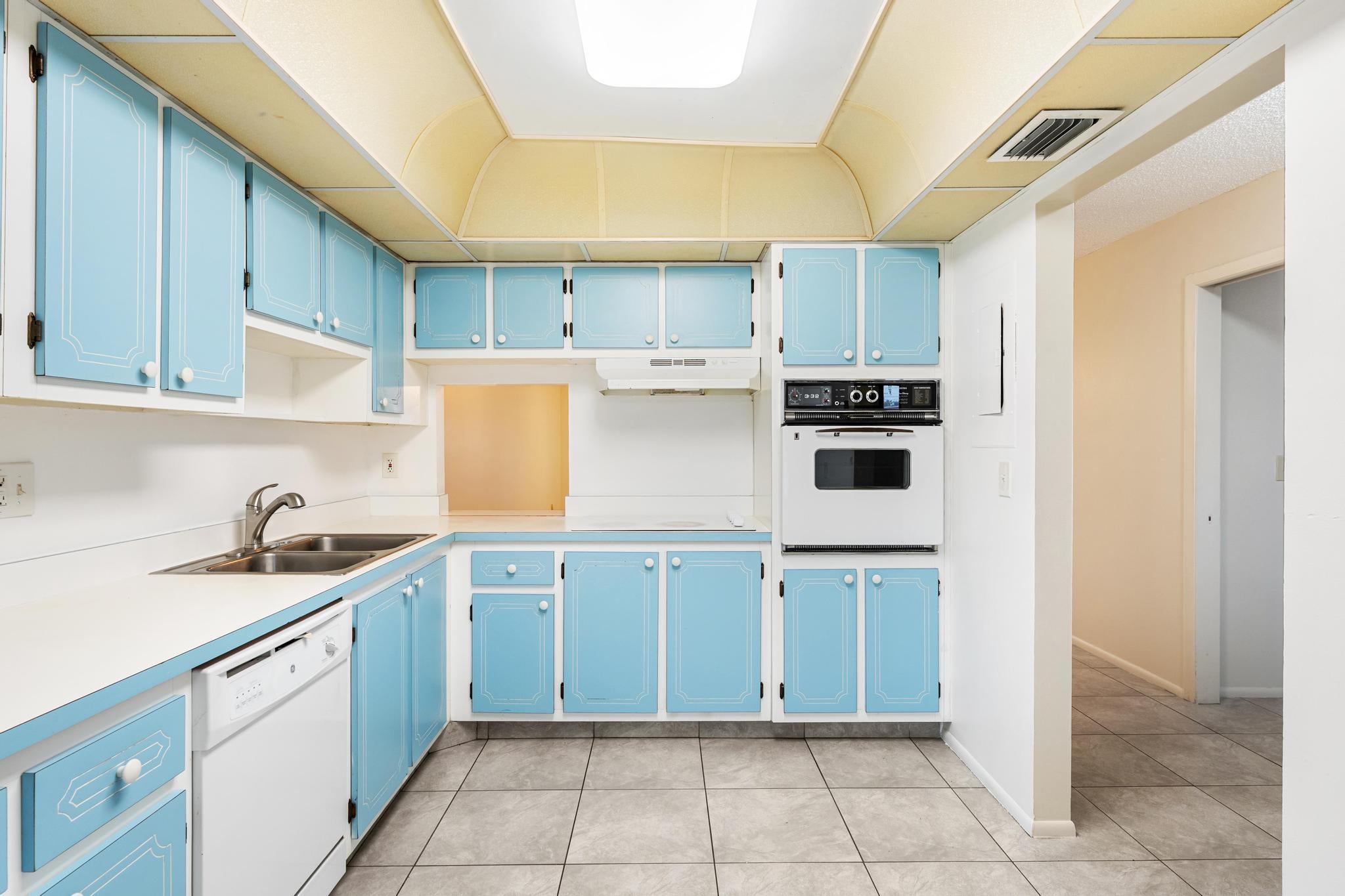 Properties 5725 FERNLEY Drive E 47