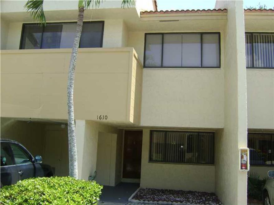 Gorgeous 3/2.5 with Carport. Over 1900 sq ft. Huge Living area, upgraded kitchen, Granite counter tops, stainless steel appliances, Tiles throughout the first floor, upstairs new laminate floor, with spectacular master suite, Lots of windows in a great n  eighborhood  full size w/d, storage room. . Across the street from Cypress Park.  Must go through HOA approval. Clients will love spacious layout... MUST SEE! A rated school district.