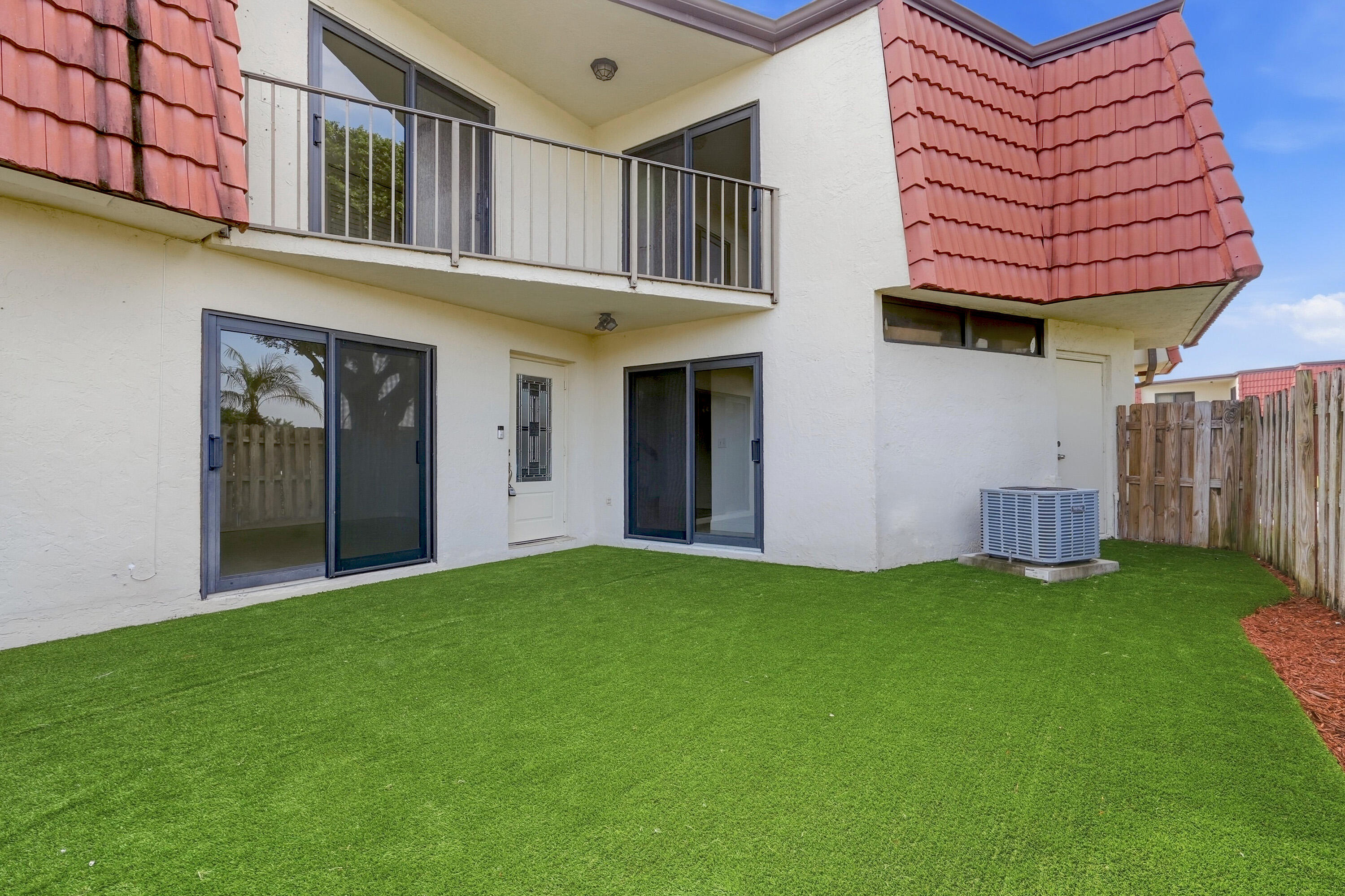 3801 VICTORIA Drive